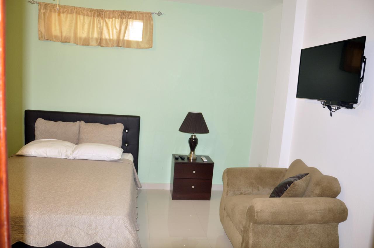 Sams Hotel ปอร์โตแปรงซ์ ภายนอก รูปภาพ
