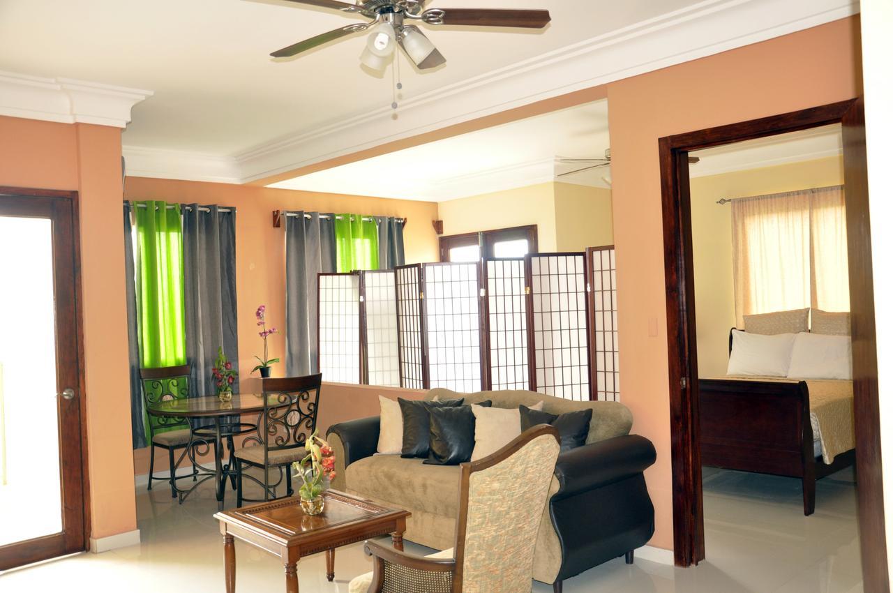 Sams Hotel ปอร์โตแปรงซ์ ภายนอก รูปภาพ